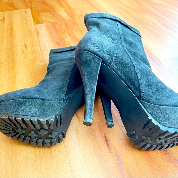 Black Platform Bootie - Size 10 - Picture 8 of 11